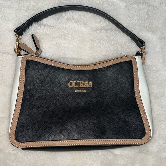 Guess Dresses & Skirts - Guess purse